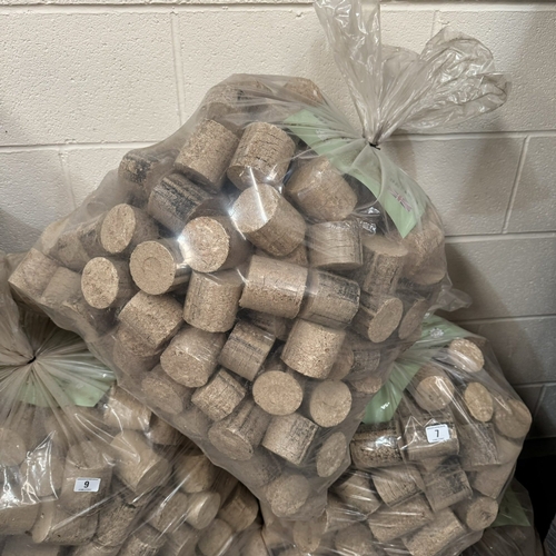 15 - 40KG BAG OF PREMIUM HARDWOOD BRIQUETTES