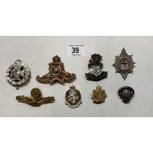 39 - SECTION OF ARMY CAP BADGES