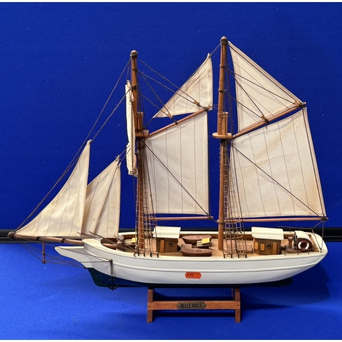 14 - WOODEN SCALE MODEL OF FRENCH NAVY SCHOONER BELLE POULE