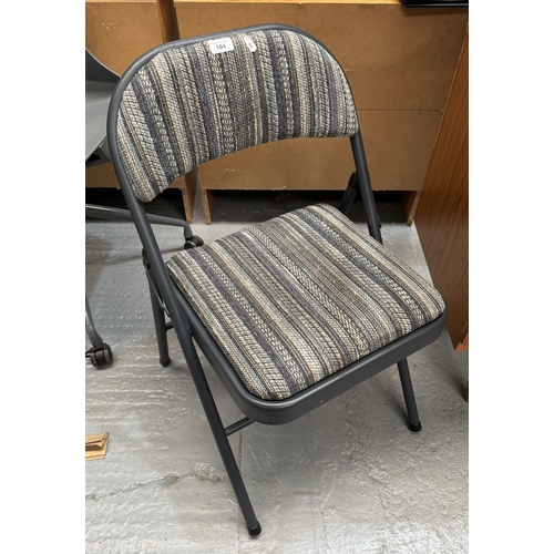 164 - METAL FOLDING CHAIR