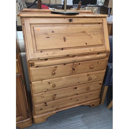 125 - DUCAL PINE BUREAU