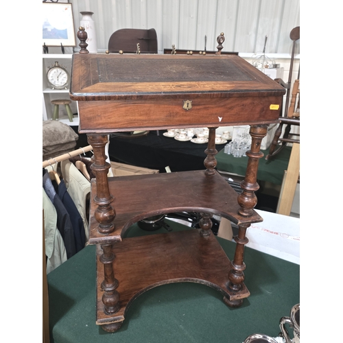134 - 18TH CENTURY WALNUT OPEN DAVENPORT