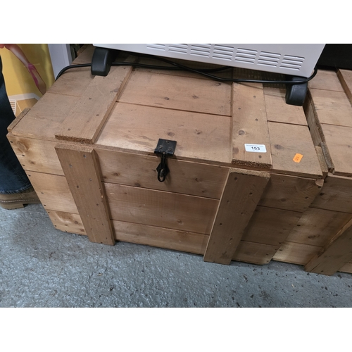 153 - WOODEN CRATE WITH METAL LATCH CONTAINING ASSORTED BOOKS