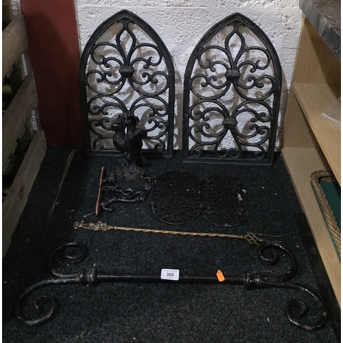 368 - WROUGHT IRON ACCESSORIES AND BRASS TOASTING FORK