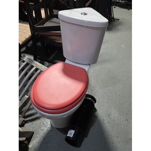 407 - CERAMIC CORNER TOILET