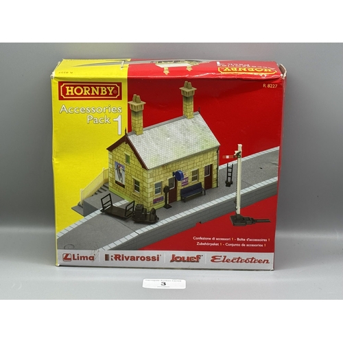 3 - HORNBY ACCESSORIES PACK 1 00 GAUGE SCALE MODEL