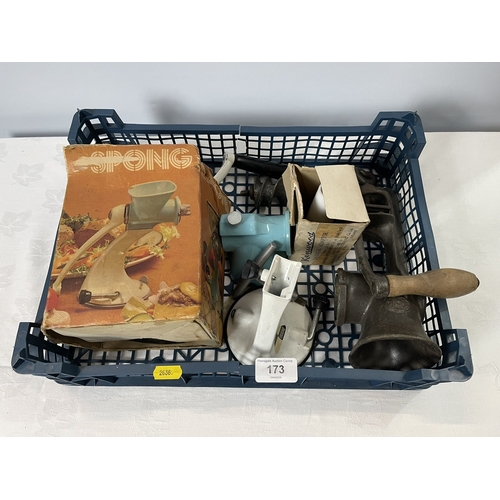 173 - VINTAGE MINCERS