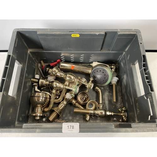 178 - SELECTION OF TAPS