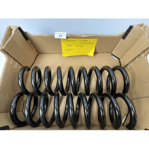 22 - PAIR OF 2007 MERCEDES C180 KOMPRESSOR REAR SPRINGS