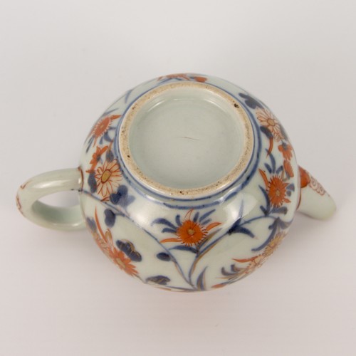 11 - Title: Imari-ware teapot
Date: circa 1700
Size: (H) approx 7.7 cm
Condition: Good for age.
Ref: IMAR... 