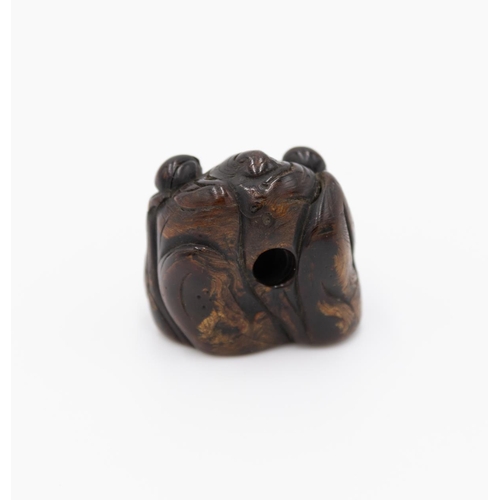 62 - * Wooden netsuke
Date: Edo (1603-1868)
Size: 3.2 x 3.5 x 2.5 cm
Condition: Wear consistent with age.... 