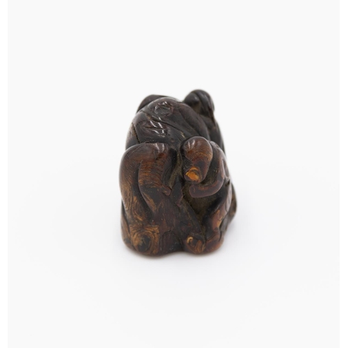 62 - * Wooden netsuke
Date: Edo (1603-1868)
Size: 3.2 x 3.5 x 2.5 cm
Condition: Wear consistent with age.... 