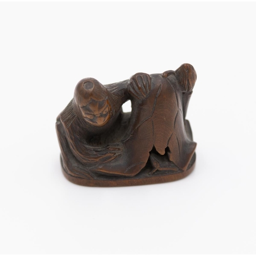 63 - * Wooden netsuke
Date: Edo (1603-1868)
Size: 3.5 x 3 x 2.5 cm
Condition: Good for age.
Ref: WK10
 * ... 