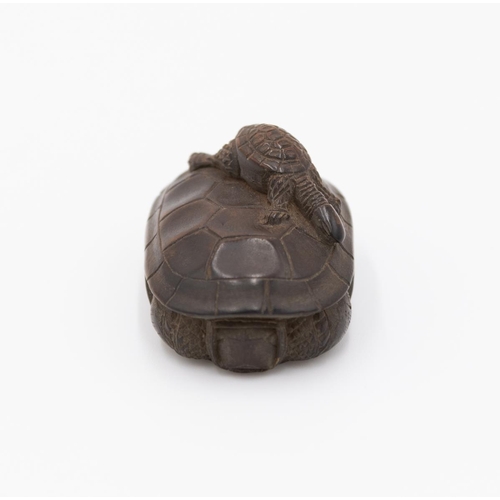 65 - * Wooden netsuke, turtle design
Date: Edo (1603-1868)
Size:  2.2 x 3.8 x 2.5
Condition: Good for age... 