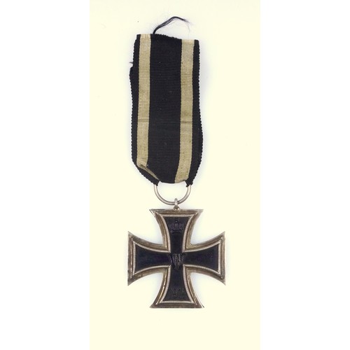 87 - WWI German Iron Cross medal.