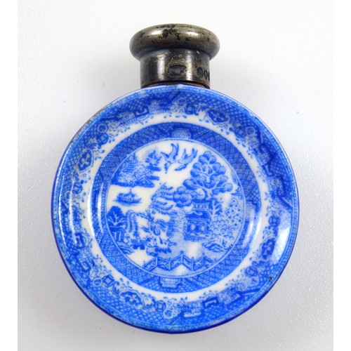 158 - Late Victorian ceramic scent bottle with blue and white willow pattern dished sides, and a silver mo... 