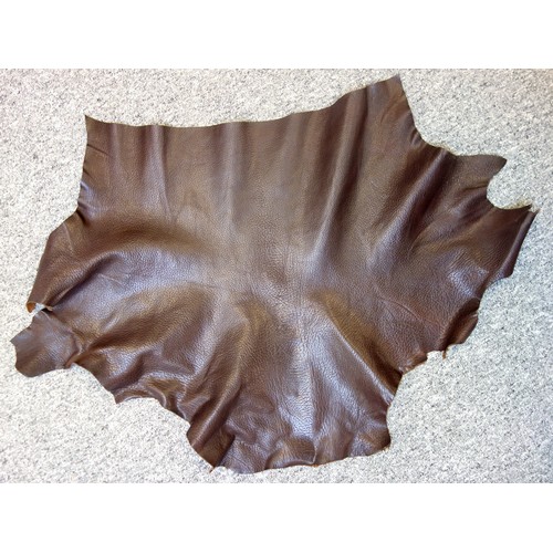 91 - 2 goat skins, largest 80 x 81.5cm overall; 4 part skins, largest 95.5 x 61.5cm, and a quantity of of... 