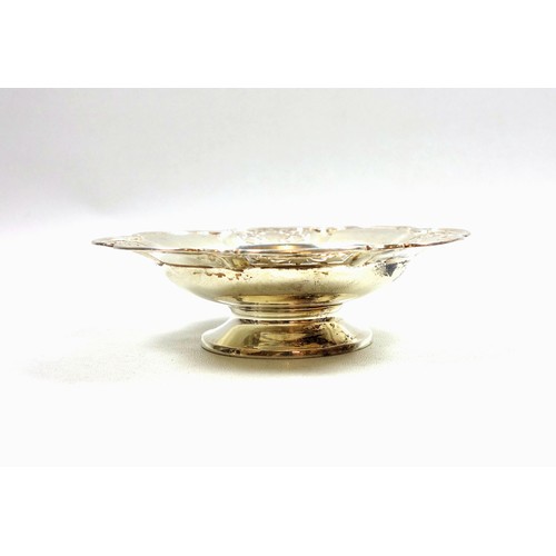 36 - George VI silver octafoil bonbon pedestal dish with quarterly pierced scrolling decoration, by Mappi... 