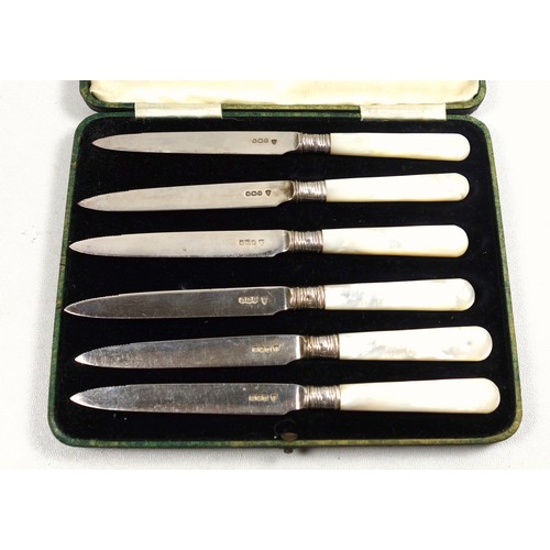 37 - Set of 6 George V silver bladed fruit knives, each with a mother-of-pearl handle, by Charles James A... 
