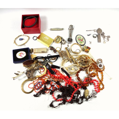 71 - A quantity of costume jewellery including silver jewellery (59 grams approx.), a Swarovski stardust ... 