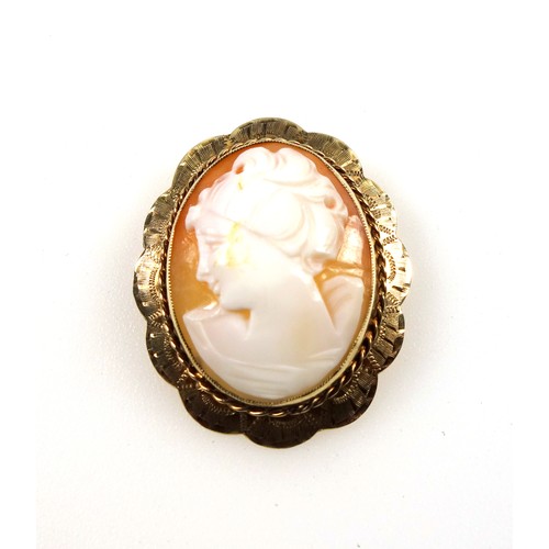 113 - Two 9ct gold cameo brooches, length 4cm each approx., gross 16.8 grams (2)