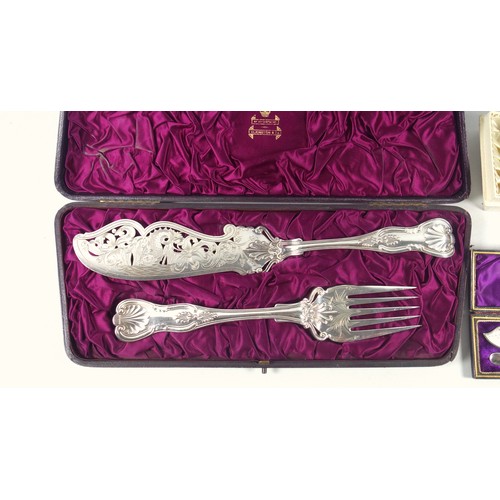 26 - Pair of silver plated King's Pattern fish servers, by Elkington & Co., cased; suite of cutlery for 6... 