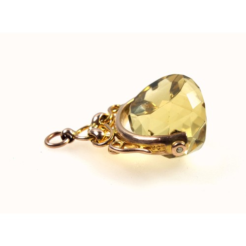 142 - Victorian 9ct gold and citrine swivel seal fob, width 3cm, gross weight 10.6 grams