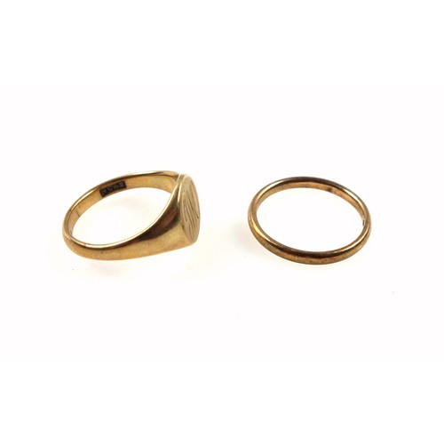 172 - 9ct gold signet ring, size U, 7.1 grams, and a 9ct gold wedding band, size U, 2.8 grams (2)