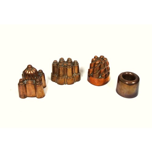 278 - Victorian copper jelly mould of castle form with a fluted central dome flanked by 4 turrets, H.15.5c... 