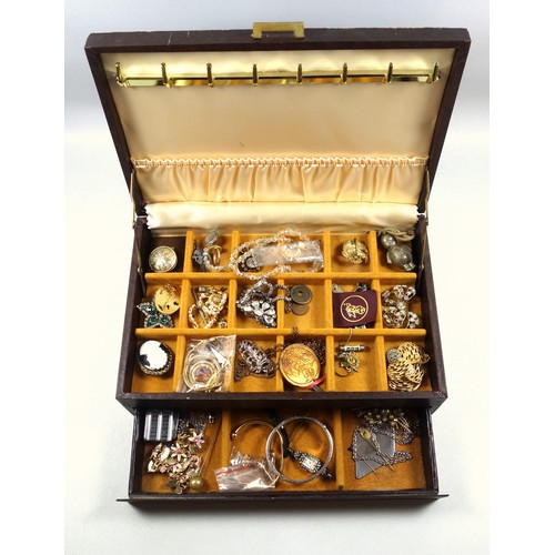 128 - Jewellery box and bag containing a good quantity of costume and silver jewellery, 93 grams of weigha... 