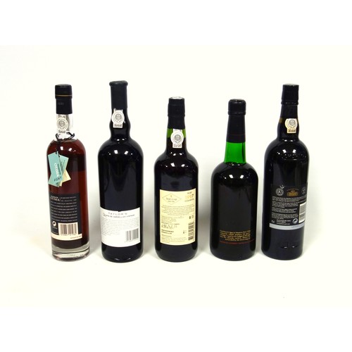 11 - Bottle of 1996 Taylor's Quinta de Vargellas port, bottled in 1998, 20.5%, 75cl; 1997 Saint Clair Col... 