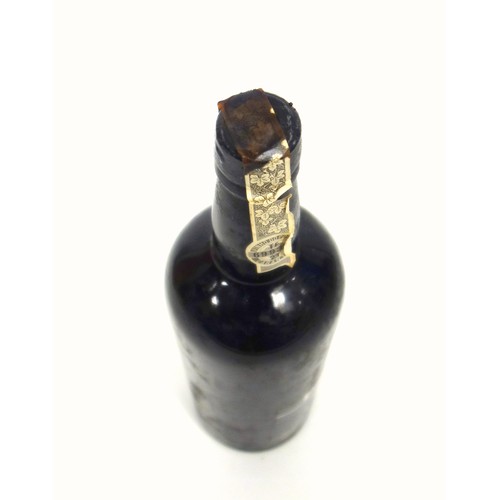 16 - Fonseca Guimaraens Vintage Port, 1964, 75cl, in a leatherette presentation case