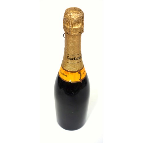 22 - A 1953 bottle of vintage Veuve Clicquot Ponsardin dry champagne