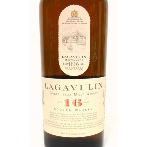 33 - Bottle of Lagavulin 16 Year Old White Horse Distillers Single Islay Malt Whisky, c.1990s, 70cl, 43% ... 