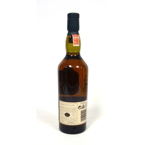 33 - Bottle of Lagavulin 16 Year Old White Horse Distillers Single Islay Malt Whisky, c.1990s, 70cl, 43% ... 