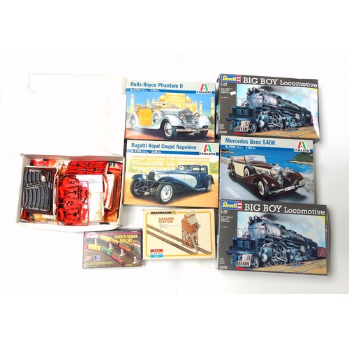 2 - Italeri Bugatti Royal Coupé Napoléon No 3705 1:24 scale model kit; Rolls-Royce Phantom II No 3703 ki... 