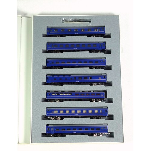 13 - Tomix N Gauge 92615 J.R. P.C. Ltd. Type25 in 24Series Train pack, comprising 7 cars, blue and gold l... 