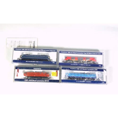 28 - 4 Tomix N Gauge diesel and electric locomotives, all in clear plastic cases. (4)