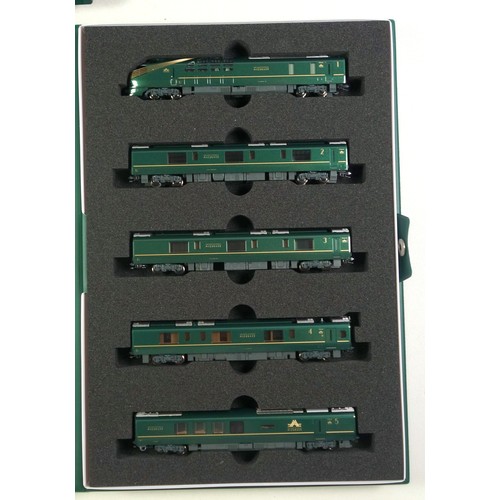 47 - Kato N Gauge 10-1570 Twilight Express Mizukaze Train Set, comprising 10 cars, in 2 cases, A & B, wit... 