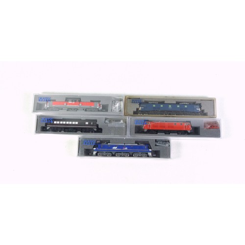 60 - 5 Kato N Gauge Locomotives, all in clear plastic cases. (5)