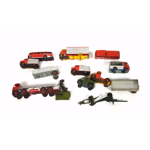 107 - Hornby Dublo EDP11 3 Rail Electric Passenger Train Set, comprising A4 Class 4-6-2 Locomotive 'Silver... 