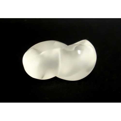 75 - Lalique France, glass knotted heart paperweight, w6.5cm.