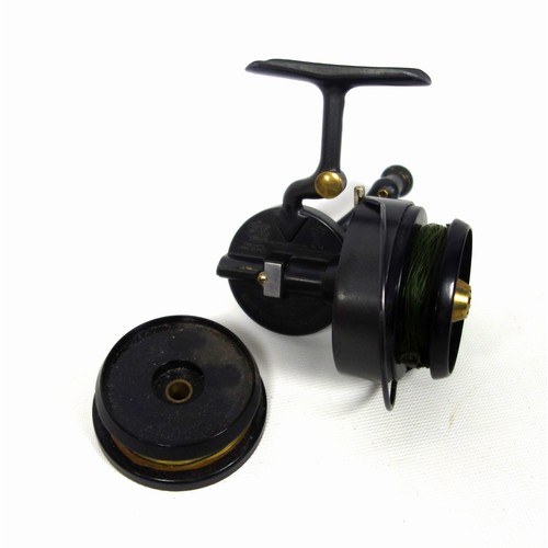 516 - Fine Hardy Bros Alnwick The Hardex No.II Mk.II spinning reel - with bakelite line spool, half bale a... 