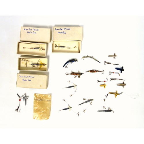 518 - Hardy and other lures - 14 assorted baits and bait mounts including small Devons, Plugs, 3 Dead bait... 