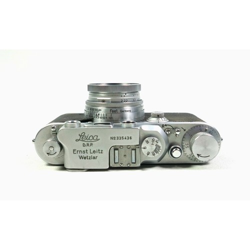 285 - Leica IIIb 35mm Rangefinder Camera, chrome body, serial number 335436, 1939-40, with Summitar 5cm F2... 