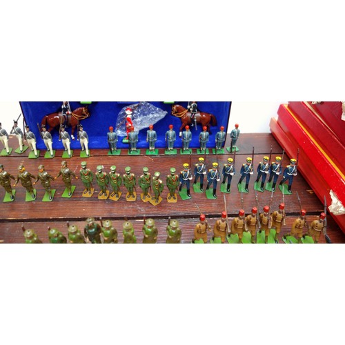 335 - Britains The Honourable Artillery Company 8 piece boxed set, Limited Edition 4581/7000; Collection o... 