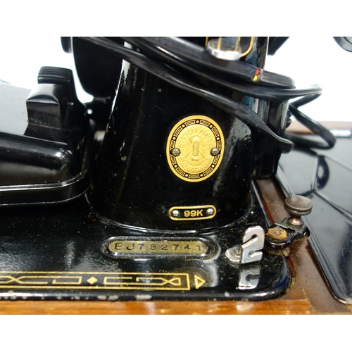 346 - Singer 99K electric sewing machine, serial no. EJ78241, ebonised and gilt, in a bentwood carrying ca... 