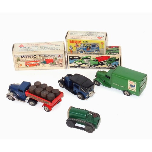 333 - Tri-ang Minic clockwork Delivery Van, Southern Railway green body with Pedigree Prams and Frog Minia... 