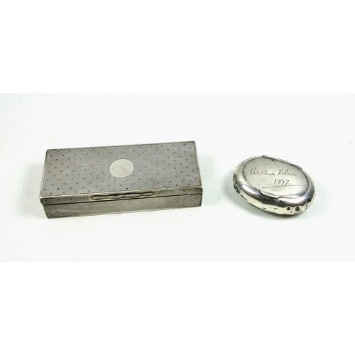 507 - Edwardian silver cigar and cigarette box, with all-over engine turned and polka dot decoration, the ... 