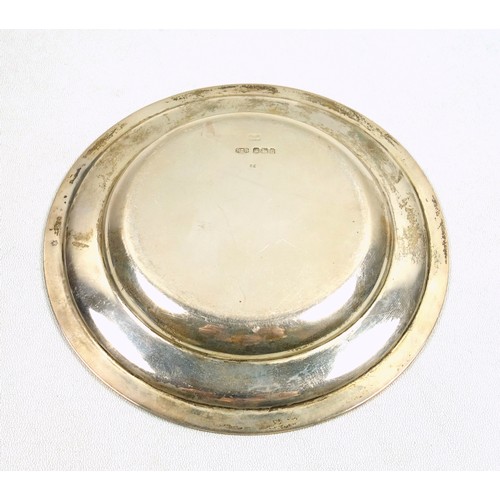 516 - George V silver circular dish, by Roberts & Belk, Sheffield, 1919, Dia.16cm; pierced sweetmeat dish,... 